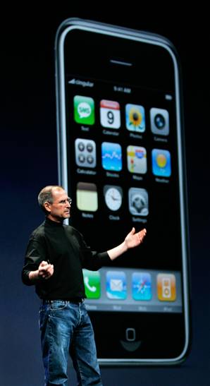 jobs_with_big_iphone